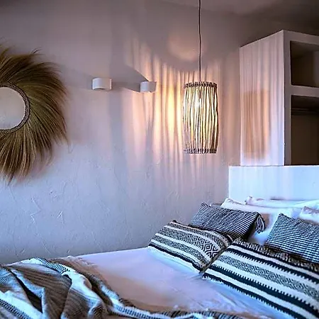 Seesoo Beachfront Luxury Hideaway 4* Páros