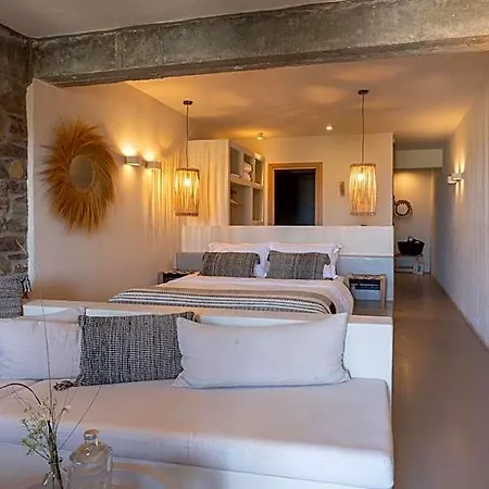 Seesoo Beachfront Luxury Hideaway 4* Páros