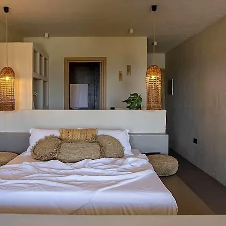 Seesoo Beachfront Luxury Hideaway