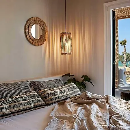 Seesoo Beachfront Luxury Hideaway 4*